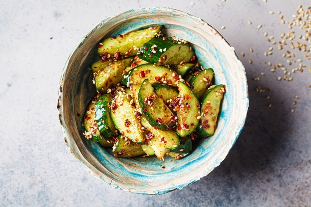 Pittige komkommer salade